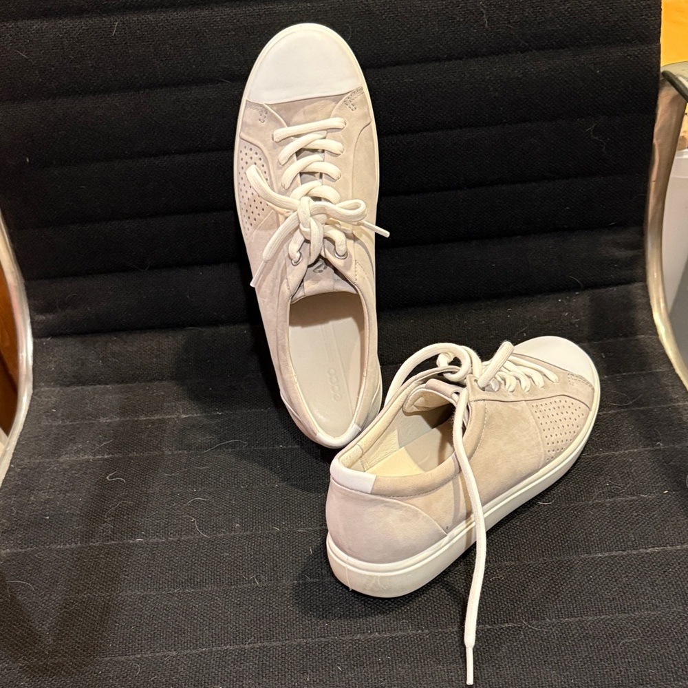 Ecco Women's Beige Sneakers